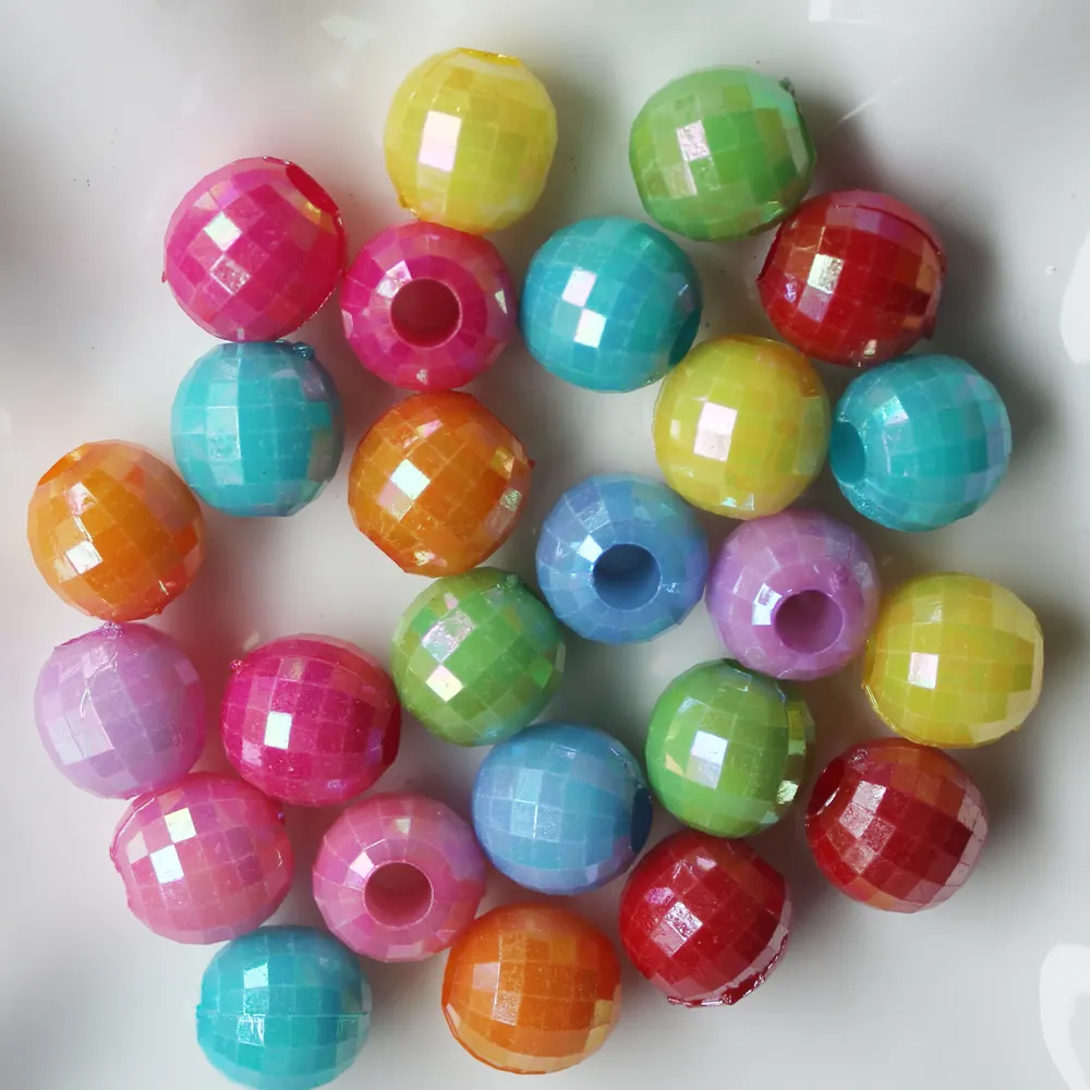 Bunte Kunststoff facettierte runde Kugel Perlen AB Farbe Big Hole Perlen Design Halskette für Kinder Online-Shopping