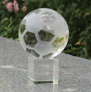 Beautiful Glass Soccer Ball on Crystal Glass Cube MH-Q0124