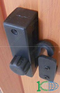 Cloisons en bois et plastique avec portes coulissantes - Product Image 2