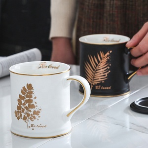 Tasse à café en céramique de grande capacité, 2 pièces, noir mat, blanc, avec couvercle et boîte cadeau pour la cérémonie de mariage - Product Image 5