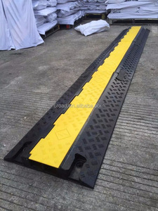 Cubierta de cable de plástico, CE dos <span class=keywords><strong>canales</strong></span> Cubierta de cable de plástico de PVC PU grande para interiores, PROTECTOR DE CABLE - Product Image 5