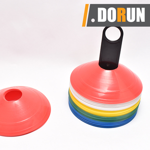 Attrezzatura per l'allenamento dei coni di <span class=keywords><strong>calcio</strong></span>-coni di agilità con elegante borsa a rete e supporto per lo sport Set di 50 pennarelli a cono da campo - Product Image 4