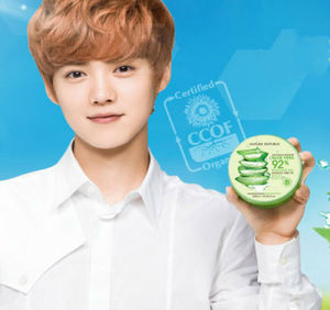 Gel apaisant et hydratant à l'aloe vera 92% Nature Republic - Product Image 1