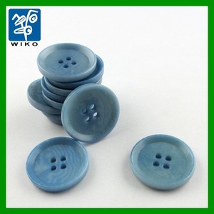 4 agujeros de colores nuez de corozo botón de bebé de la capa - Product Image 1