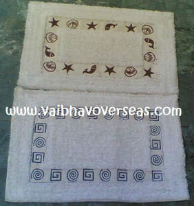 Alfombrillas de baño modernas de lujo con patrón geométrico, alfombras de baño absorbentes de luz de goma de microfibra antideslizantes hechas a máquina para el baño - Product Image 2