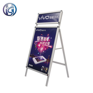 Sinal de assinar um canto redondo de metal uma placa de pavimentação ao ar livre passeio barato um sinal sanduíche quadro
