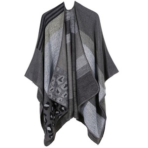 Wholesale New Style Cashmere Poncho Shawl Fashion <strong>Paisley</strong> Pattern Winter Custom <strong>Pashmina</strong> Poncho for Sale - Product Image 2