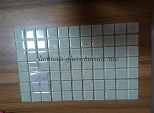 Gạch Khảm Phát Sáng Trong Bể Bơi Thủy Tinh Rắn Màu Xanh Lá Cây Phát Sáng - Product Image 5