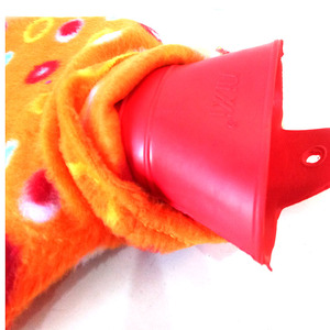 Botella de agua caliente de goma para cuello, con cubierta de fieltro, nuevo estilo - Product Image 3