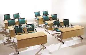 Comercio al por mayor de aula utiliza mesa y silla