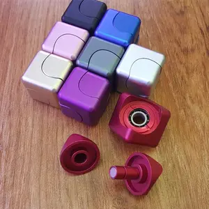 Cubo di Fidget spinner Creativo Giocattoli Antistress Magia Agitarsi Cubo Mano Spinners metallo cubo