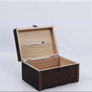 Vecchio disegno scatola di legno piggy bank box