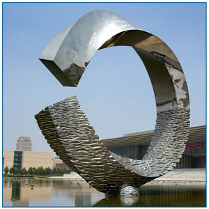 Sculpture Circulaire de <span class=keywords><strong>Femme</strong></span> <span class=keywords><strong>Nue</strong></span> en Acier Inoxydable de Grande Taille pour l'Extérieur - Product Image 3