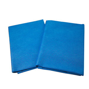 Set di teli chirurgici SMS monouso in tessuto non tessuto da 45g/mq per angiografia femorale e intervento - Product Image 3