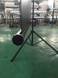 Pantalla de Proyección de 72 Pulgadas 4:3 con Soporte de Trípode Móvil - Product Image 3