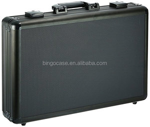 Maletín de aluminio negro, diseño para 24 relojes grandes - Product Image 1