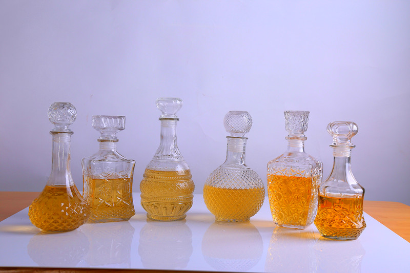 Haonai whiskey decanter set service for 5 or 7 pcs,wine decanter with glasses