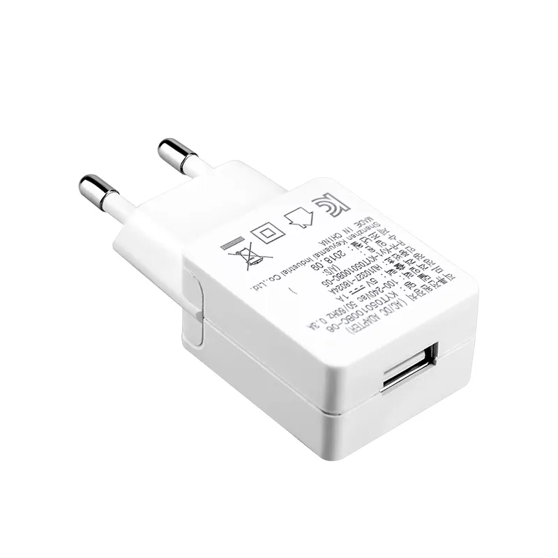 Wholesale white 1A/2A USB smart mobile phone charger for android ios