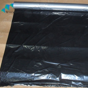 Film de <span class=keywords><strong>paillage</strong></span> agricole noir en plastique argenté pour fraises avec trous de plantation - Product Image 5