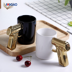 Taza <span class=keywords><strong>de</strong></span> cerámica única, creativa, <span class=keywords><strong>de</strong></span> oro y plata, para pistola, taza <span class=keywords><strong>de</strong></span> café con personalidad, fabricante <span class=keywords><strong>de</strong></span> China, venta al por mayor - Product Image 6