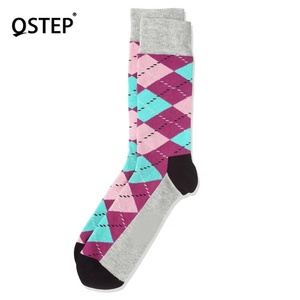 Venta caliente anti-bacteriana transpirable de logotipo personalizado de la tripulación de cuadros de Hombre Calcetines | calcetines funky | feliz de la Navidad, <span class=keywords><strong>Ginebra</strong></span>, chocolate, vino, si puede leer esto traer vino de - Product Image 4