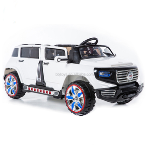 Batería Electrónica operado niños juguete paseo en coche con dos baterías, cuatro asientos coche de pedales - Product Image 1