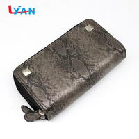 Dompet kulit asli uniseks, harga rendah kustom gaya Mode panjang desain huruf terbuka tahan air perjalanan uang tunai dengan ukuran kustom