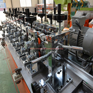 Nuevo metal de la llegada <span class=keywords><strong>omega</strong></span> perfil que forma la máquina para el poste de la cerca - Product Image 5
