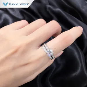天宇宝石工厂价格6.5毫米1ct圆形明亮式切割碳硅石18k金奢华戒指套装