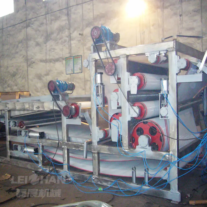 Ligne de production de recyclage de papier usagé Machine de séchage des boues Machine à papier