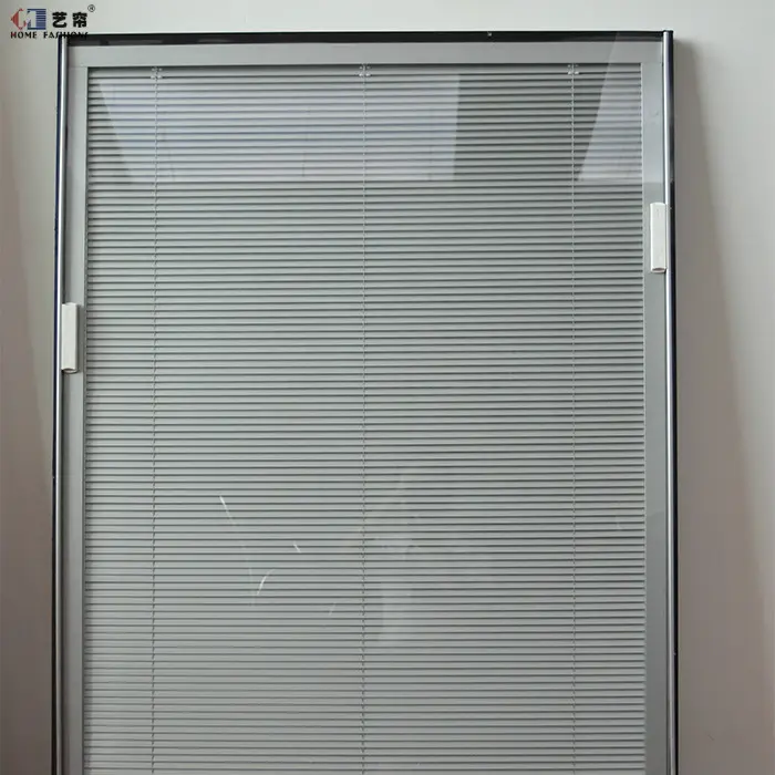 Yilian Oficina cortinas y persianas de aluminio con hueco inserciones de vidrio persianas Oficina hueco persianas
