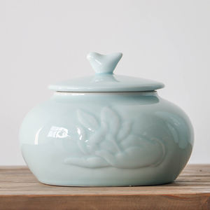 エンドウ豆の緑に刻まれた鳥と蓮の種のパターンエレガントな卸売クッキージャーオリエンタル家具ジンジャージャーと鳥のふた付き - Product Image 3