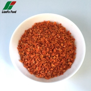 Dadi di carota disidratati di verdure essiccate di alta qualità, fiocchi di carota essiccati