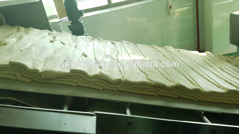 Автоматическая машина для производства шоколадного бисквита с центральным наполнением в Китае