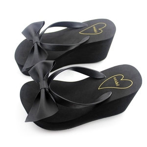 Sandali <span class=keywords><strong>con</strong></span> Zeppa Neri da <span class=keywords><strong>Donna</strong></span>, Piattaforma Alta Personalizzata, Ciabatte in PVC <span class=keywords><strong>con</strong></span> Fiocco, <span class=keywords><strong>Infradito</strong></span> <span class=keywords><strong>con</strong></span> <span class=keywords><strong>Tacco</strong></span> Alto e Fiocco - Product Image 4