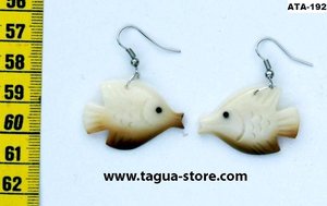 Boucles d'oreilles de poisson de conception nautique marine tropicale Tagua sculpture Art goutte bijoux d'Équateur bijoux de mode élégants - Product Image 2