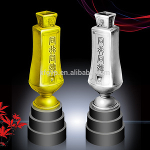 Clásicos de pilar de metal trofeo de tazas, especial de recuerdos personalizados - Product Image 1