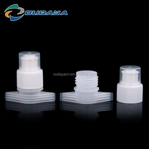 Hot sale 22mm push pull plastic spout with lid for stand up water bag