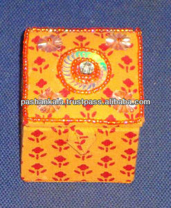 Caja de bordado Zari tallada a mano, decoración para el hogar - Product Image 1