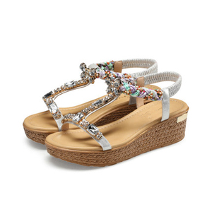 Ultimo disegno <span class=keywords><strong>pietre</strong></span> di cristallo tacco alto cuneo fancy signora girls pu <span class=keywords><strong>argento</strong></span> slip on sandalo - Product Image 4