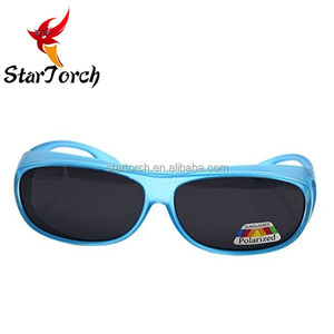 Porter Sur Des lunettes de soleil pour hommes femmes Verres Polarisés, fit plus Lunettes Lunettes UV400 - Product Image 1