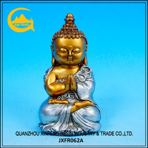 Statue de bouddha en résine dorée sculptée à la main style bouddhiste pour la décoration intérieure et la méditation - Product Image 5