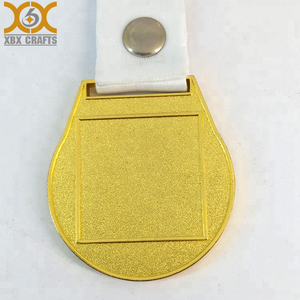 Precio de fábrica a granel comprar chapado personalizada marco Metal medalla con Logo - Product Image 3