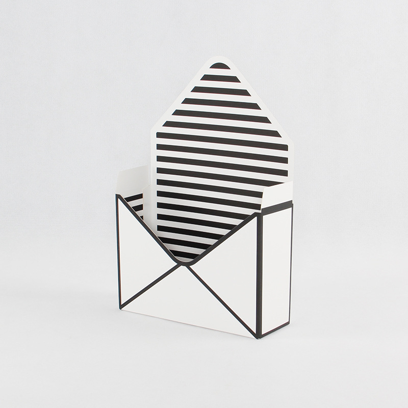 Blanco con rayas negras