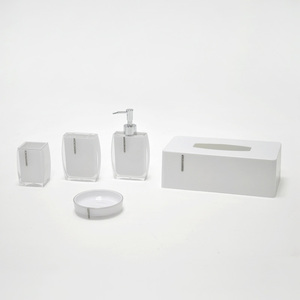 5 piezas Borde de diamante blanco elegante accesorios de baño - Product Image 1