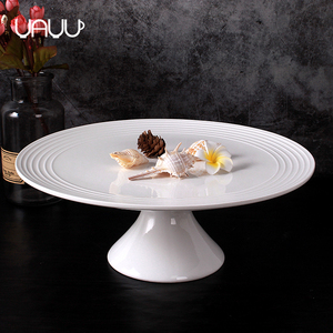 Plat <span class=keywords><strong>à</strong></span> <span class=keywords><strong>tarte</strong></span> d'anniversaire rond blanc assiettes rectangulaires en <span class=keywords><strong>céramique</strong></span> assiettes <span class=keywords><strong>à</strong></span> gâteaux de restaurant assiette personnalisée - Product Image 1