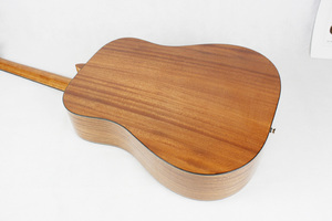 Chitarra Acustica Artigianale di Colore Naturale, Produzione Cinese - Product Image 5