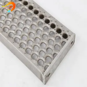 Trung quốc Nhà Cung Cấp Anti-skid lồi lỗ tròn má lúm đồng tiền lỗ đục tấm kim loại - Product Image 1