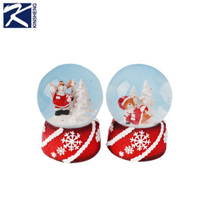2017 Rusia <span class=keywords><strong>casa</strong></span> encantadora Navidad decoraiton resina globo de nieve para la venta - Product Image 1