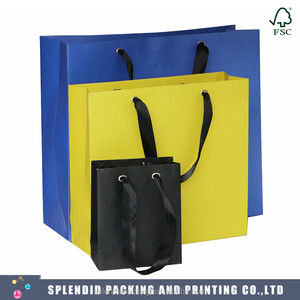 Saco de embalagem para maquiagem, sacola de embalagem personalizada de pequena fita de algodão para compras, sacola de papel fosca preta para artesanato